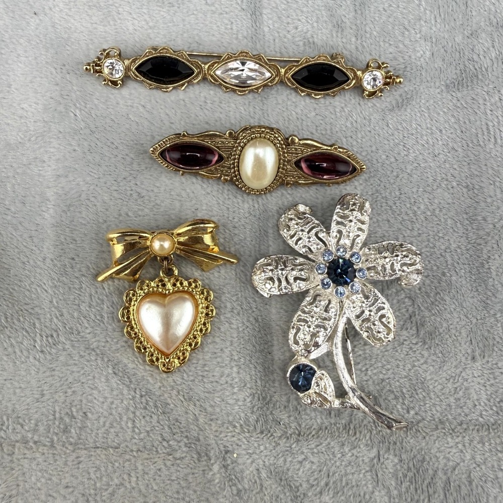 Vintage 1928 Brooch Lot of 4 Bar Heart Bow‎ Flower Rhinestone